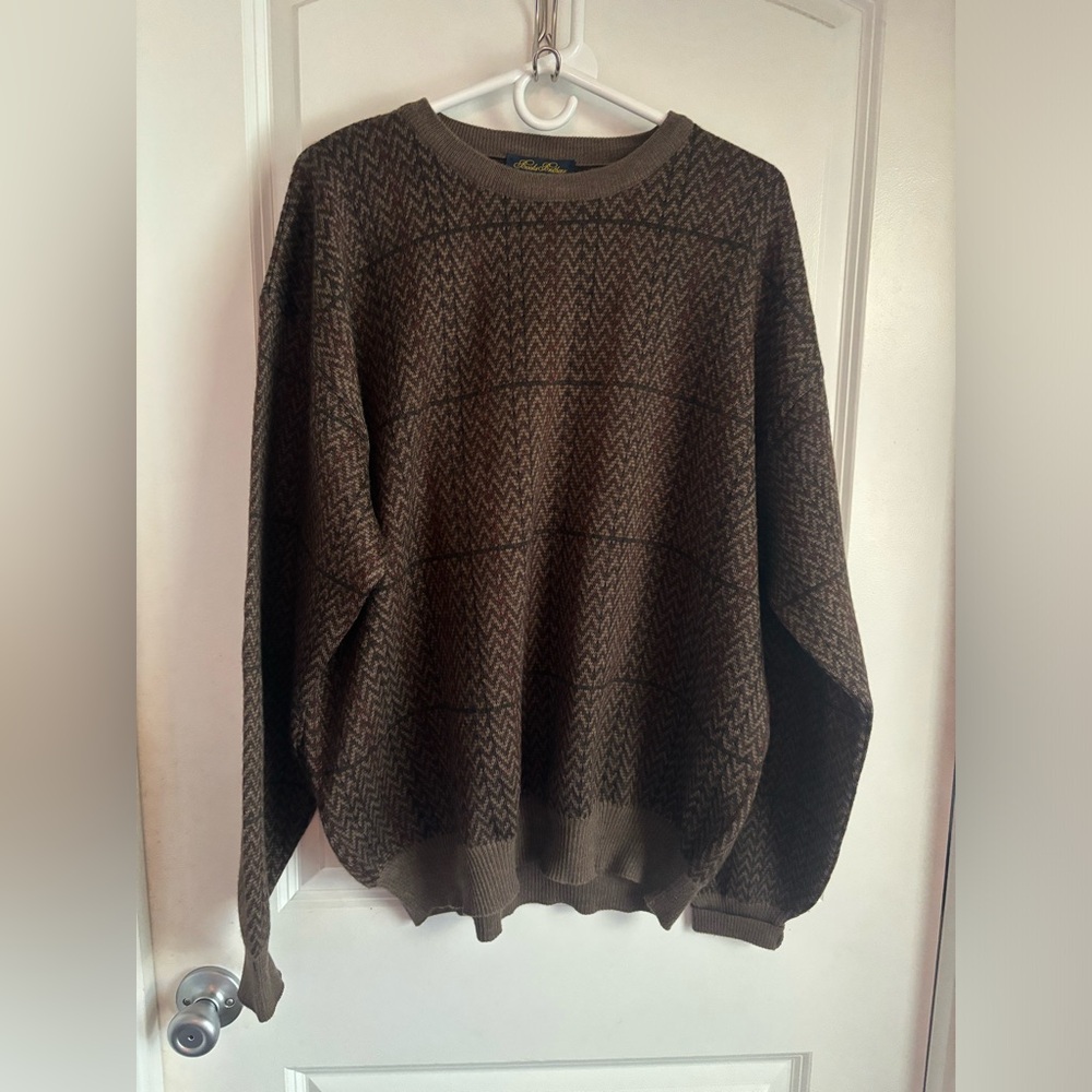 Brooks Brothers 100% Merino Wool sweater. Made in Italy